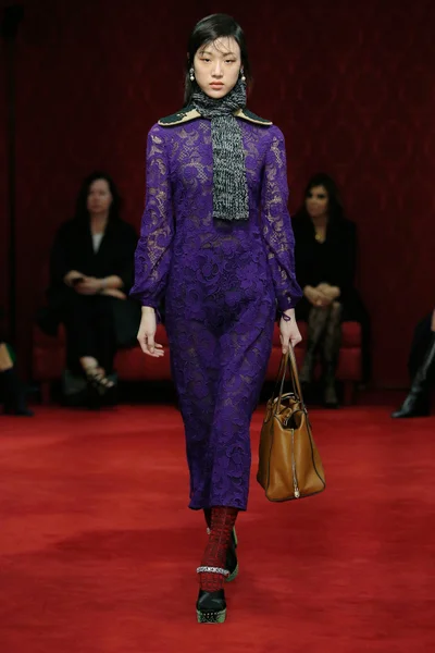 Look 9